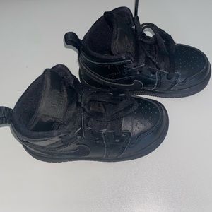 Jordan 1 MID Toddler Sneakers